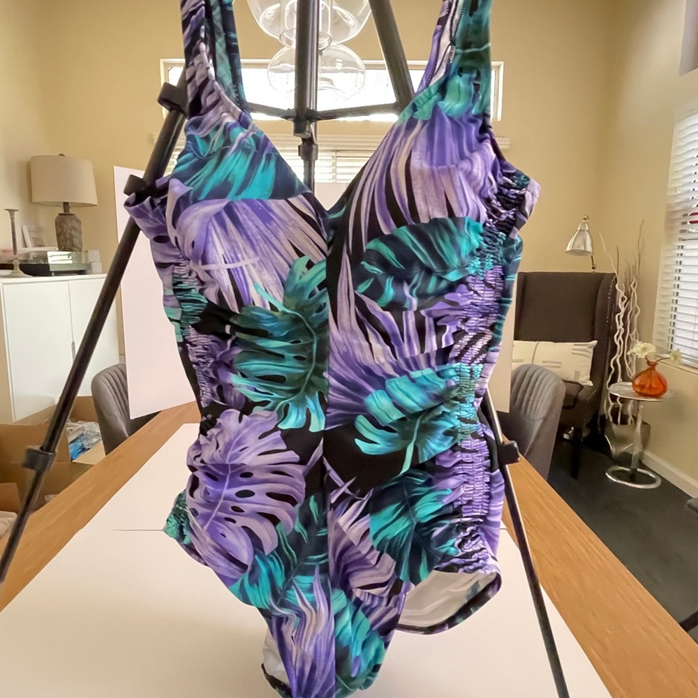 Azul Tropical Leaf Print size 16 One Piece Swimsuit